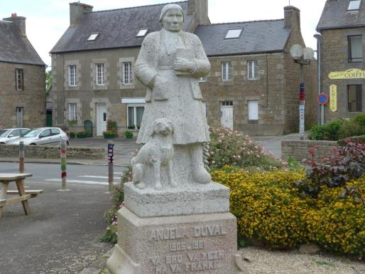Anjela Duval statua a Le Vieux-Marché